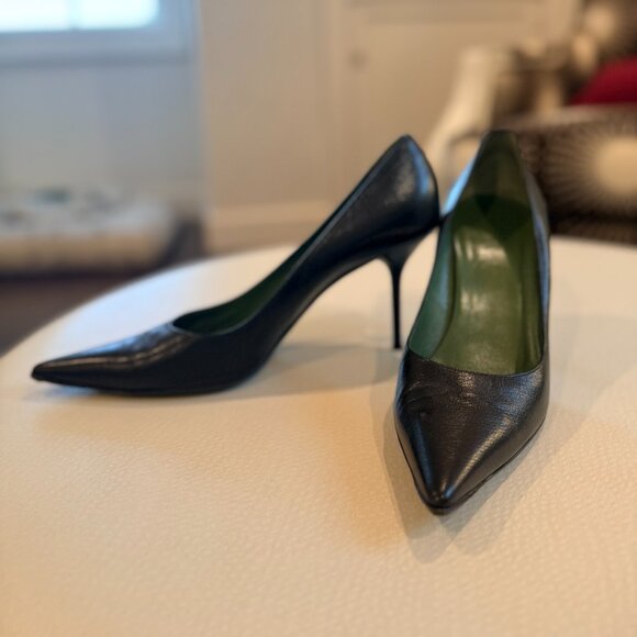Gucci Black Leather Pointy Pumps, Size 9 - Picture 2 of 6